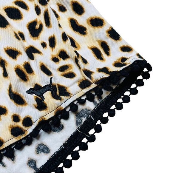 10/$25🦋 VS PINK Black & Tan Leopard Print Tasseled Shorts - Size XS - Picture 2 of 11